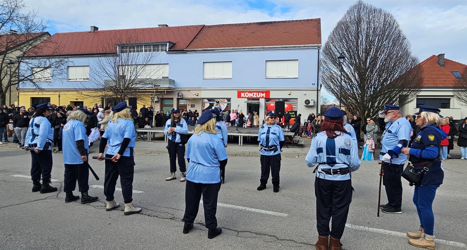 Anđeli "Cvrkutići" osvojili 300 eura i srca publike na fašniku u Svetom Križu Začretju