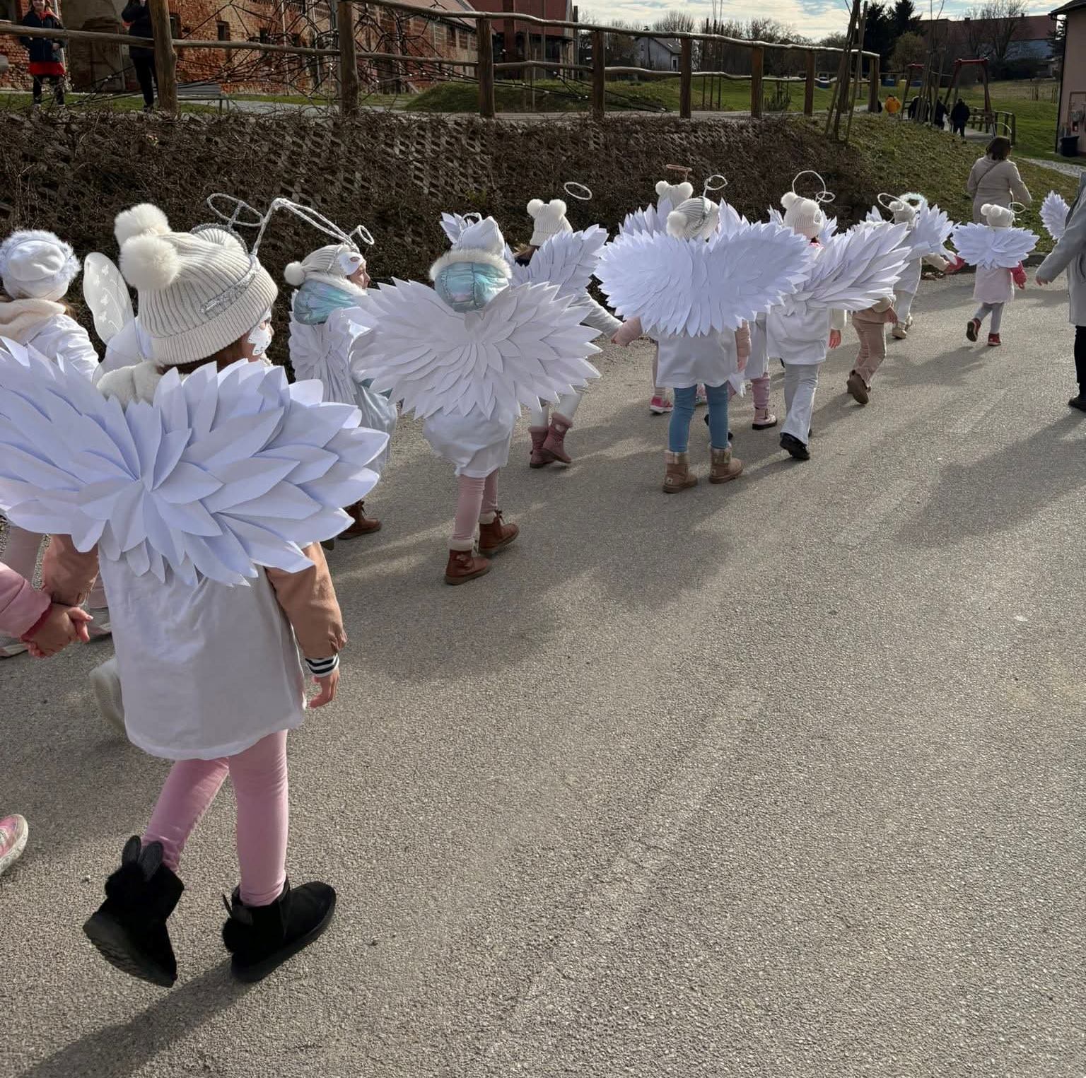 Anđeli "Cvrkutići" osvojili 300 eura i srca publike na fašniku u Svetom Križu Začretju