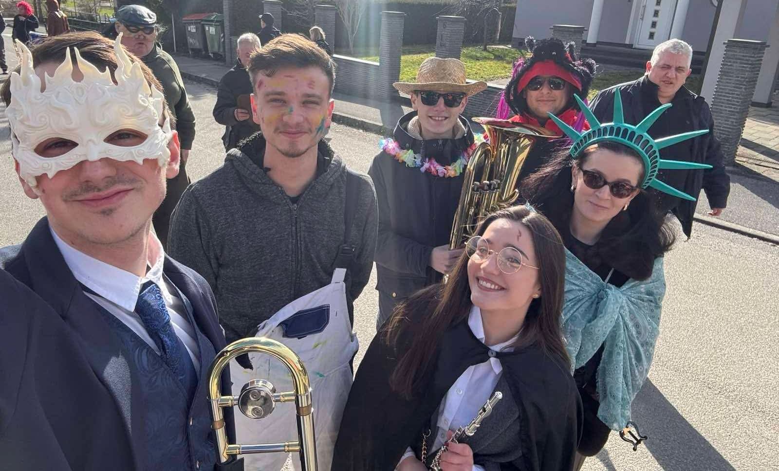 Anđeli "Cvrkutići" osvojili 300 eura i srca publike na fašniku u Svetom Križu Začretju