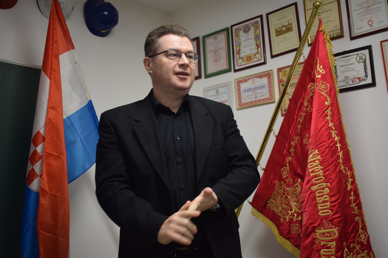 DVD Laz: Stari predsjednik i zapovjednik potvrđeni na 88. skupštini