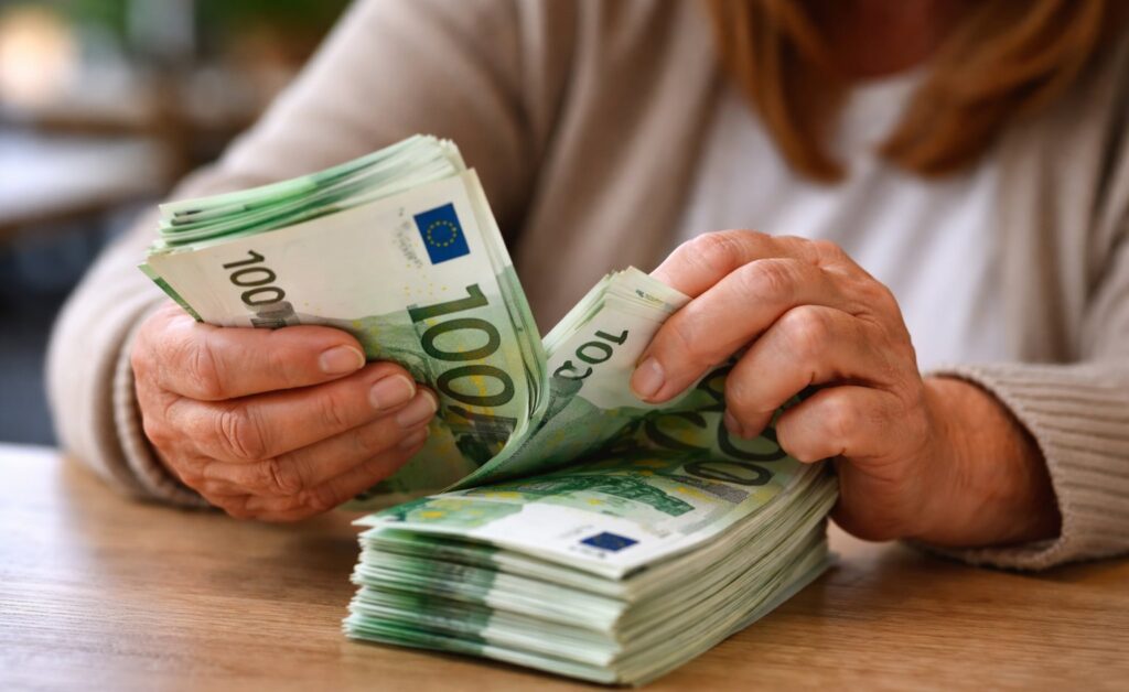 Financijski procvat u ožujku: Tri horoskopska znaka očekuju neočekivani prihodi