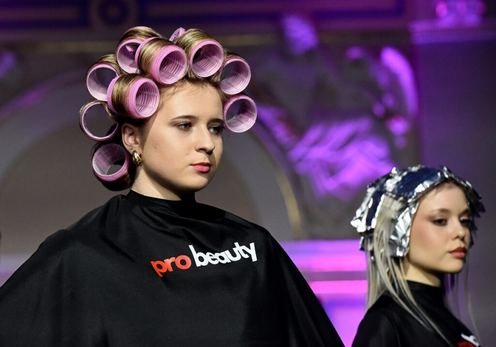 Gala večer “Čarobnih ruku”: Kreativnost mladih talenata i iskustvo obrtnika zasjali na varaždinskoj pozornici