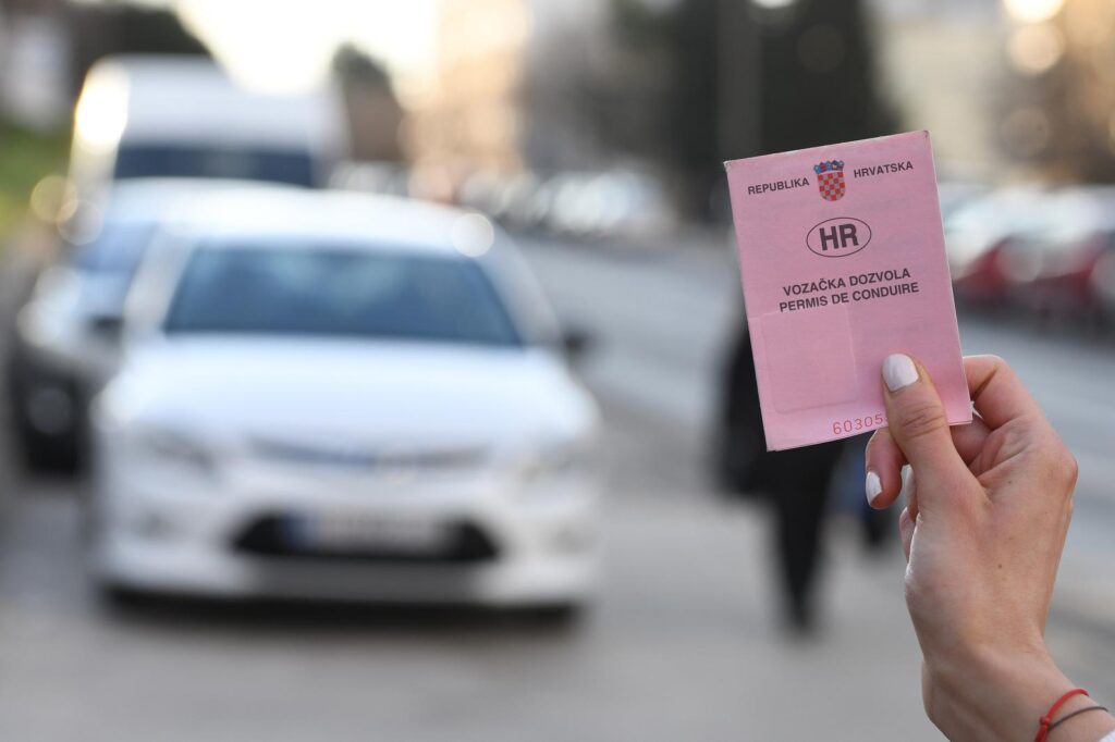 Hrvatska: Ponovno polaganje vozačkog ispita nakon oduzimanja dozvole – tko sve mora ponovno u autoškolu?