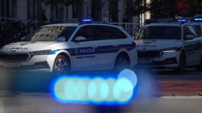 Incident na Jankomirskom mostu: Vozilo probilo barijeru, nastale velike prometne poteškoće