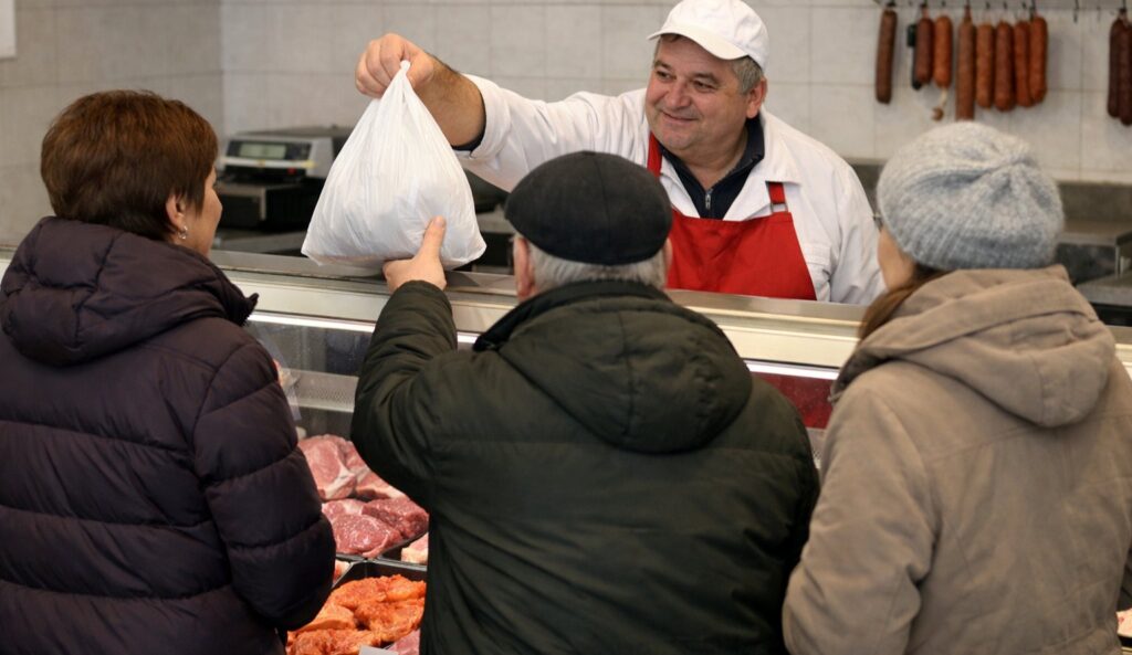 Iskusni mesar otkriva: Koje pakirano meso nikada ne smijete kupiti