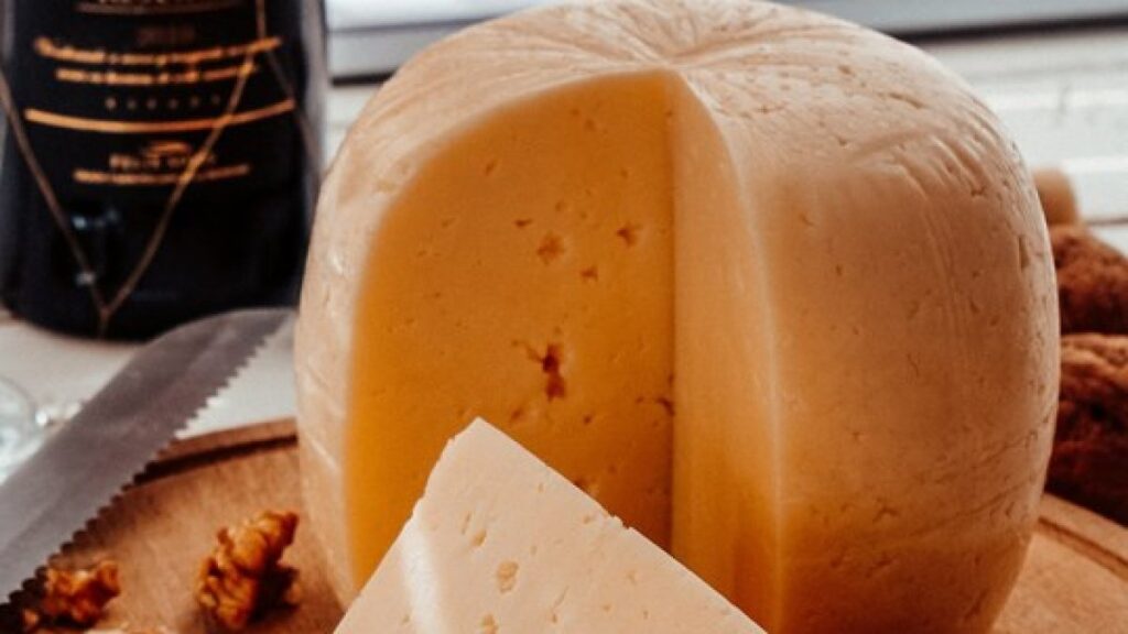 Kako pravilno čuvati sir: Mali trik za dugotrajnu svježinu i savršen okus