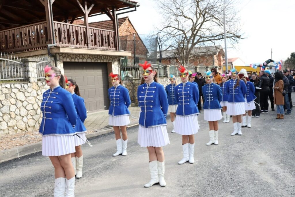 Krapinski Fašnik Oživio Mihaljekov Jarek Uz Smijeh, Glazbu i Atrakcije