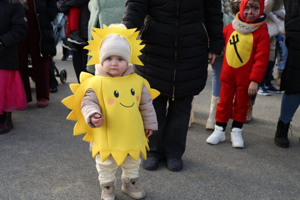 Krapinski Fašnik Oživio Mihaljekov Jarek Uz Smijeh, Glazbu i Atrakcije