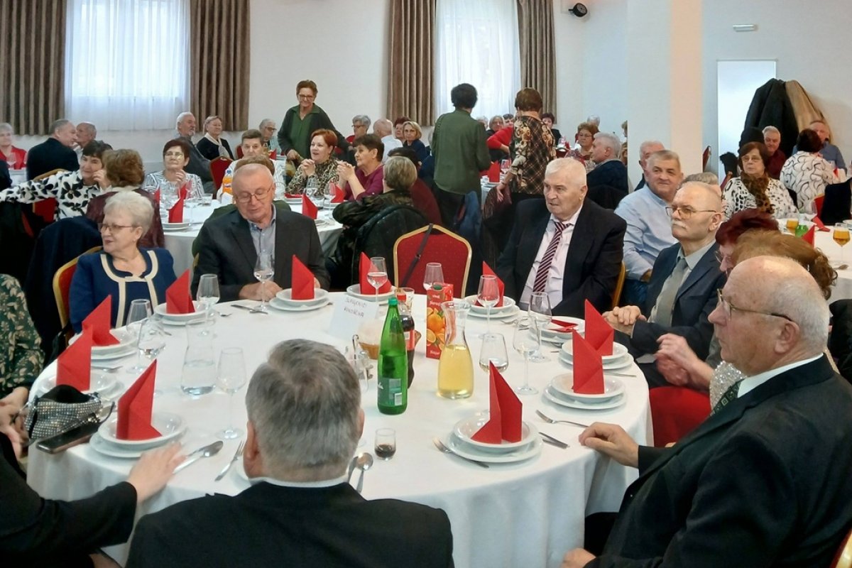 Ljubav slavljena u Konjščini: Parovi obilježili zlatne i dijamantne godišnjice braka