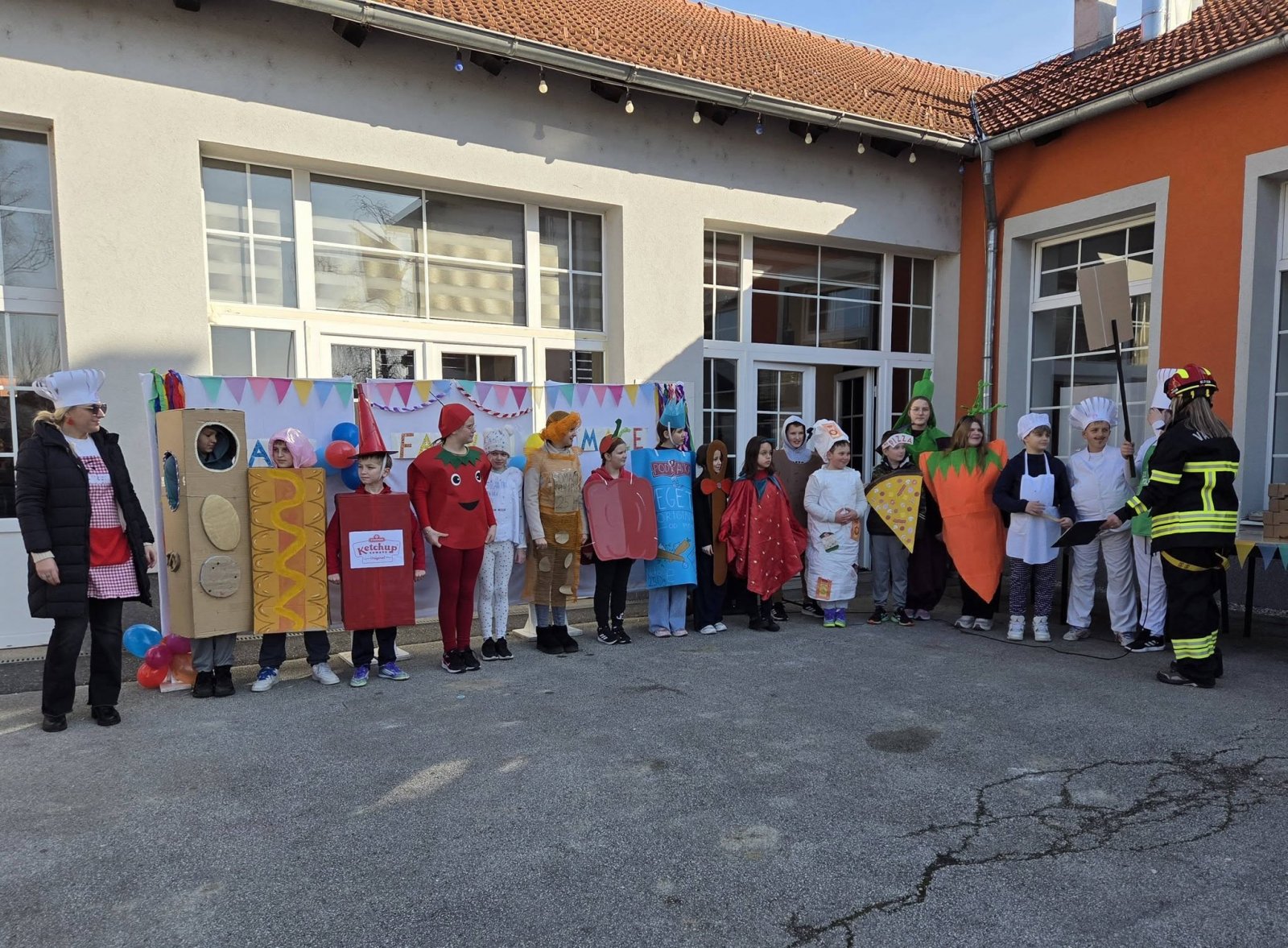 Mače proslavilo Fašnik uz dječji smijeh i šarene maske