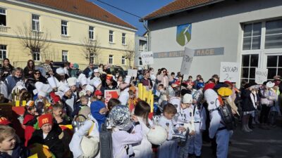 Mače proslavilo Fašnik uz dječji smijeh i šarene maske