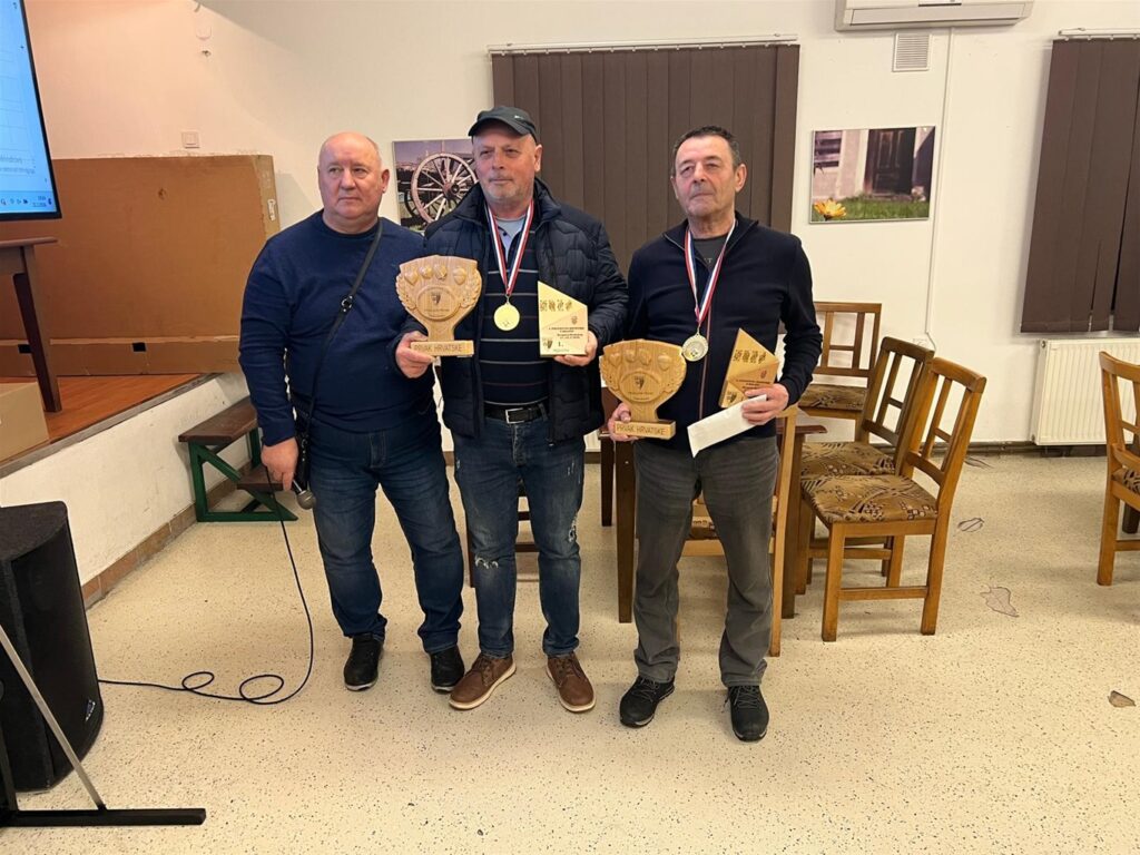 Mika Novko i Rado Mlakar osvojili titulu prvaka Hrvatske u belotu