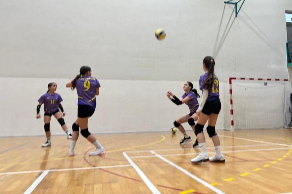 Mlade odbojkašice Bedexa i Toplica s novim pobjedama u HOL-u