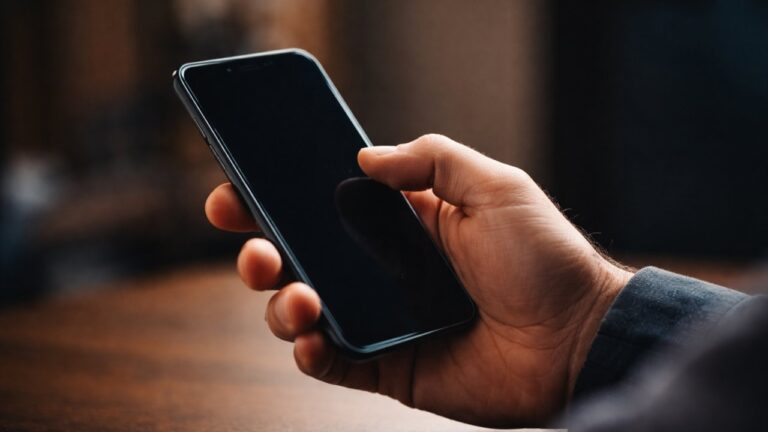 Neznanac se lažno predstavljao kao liječnik, od 85-godišnjakinje uzeo zlato vrijedno 5000 eura