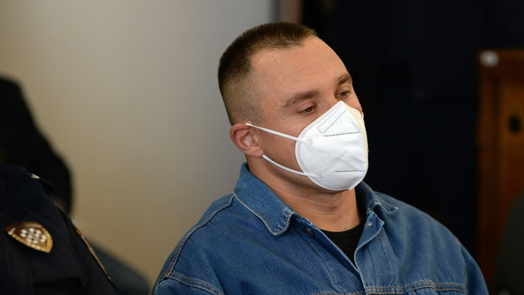 Novi proces za sisačkog monstruma: Srđan Mlađan pred sudom, prijeti mu produljenje boravka u zatvoru