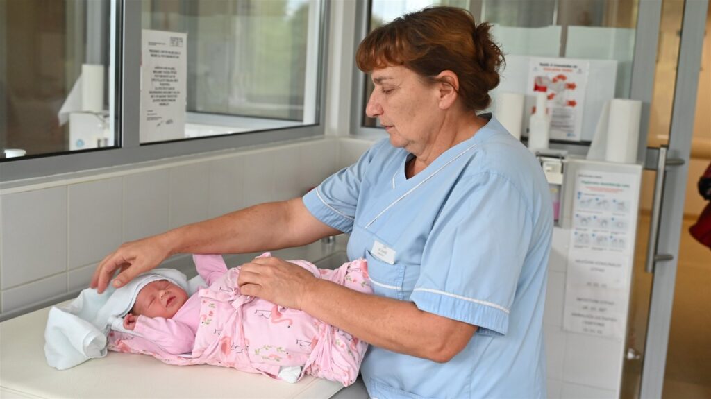 Novi Zagorski Mladići i Djevojke: 29 Novorođenčadi u Zabočkom Rodilištu