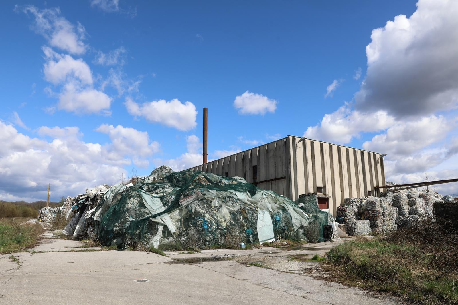 Poznanovec: Sanacija 13.200 tona ilegalnog otpada počinje ovog proljeća, Odak poručuje: "Prioritet smo uz Gospić"