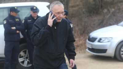 Prosvjed u Korenici protiv migrantskog centra: Mještani poručuju – “Liku raseliti nećete!”