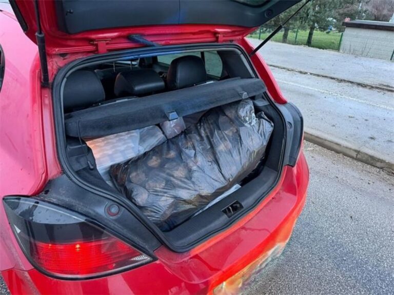 Razbijena ilegalna trgovina duhanom u Zagrebu: Zaplijenjeno 42 kg duhana i 8600 cigareta