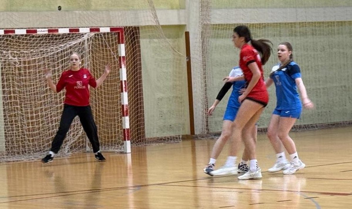 Različiti ishodi za krapinske rukometaše i rukometašice: Pobjeda bez igre za dečke, poraz doma za djevojke