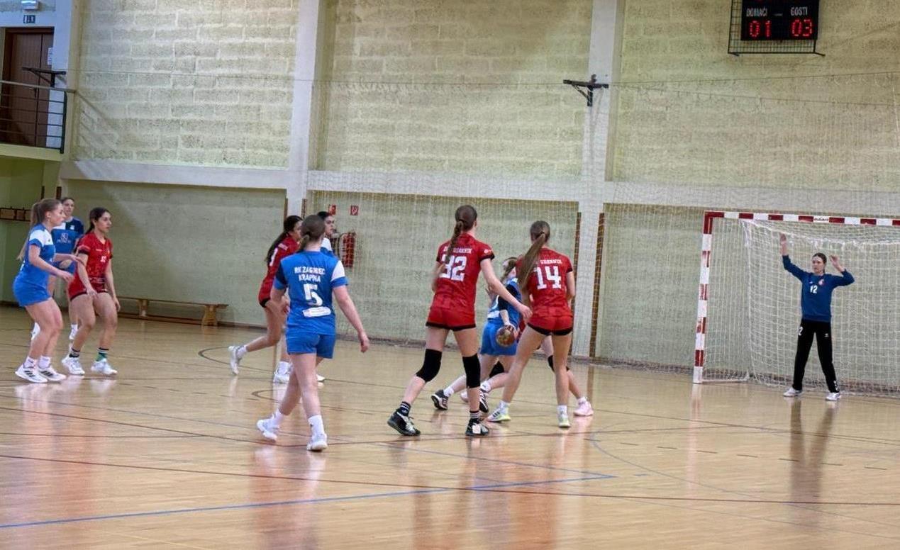 Različiti ishodi za krapinske rukometaše i rukometašice: Pobjeda bez igre za dečke, poraz doma za djevojke