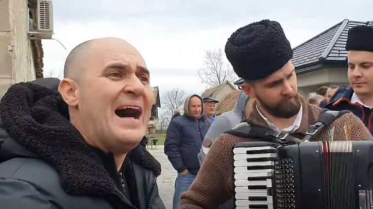 Razotkriveni akteri: Policajci sudjelovali u spornoj izvedbi s Josipom Dabrom