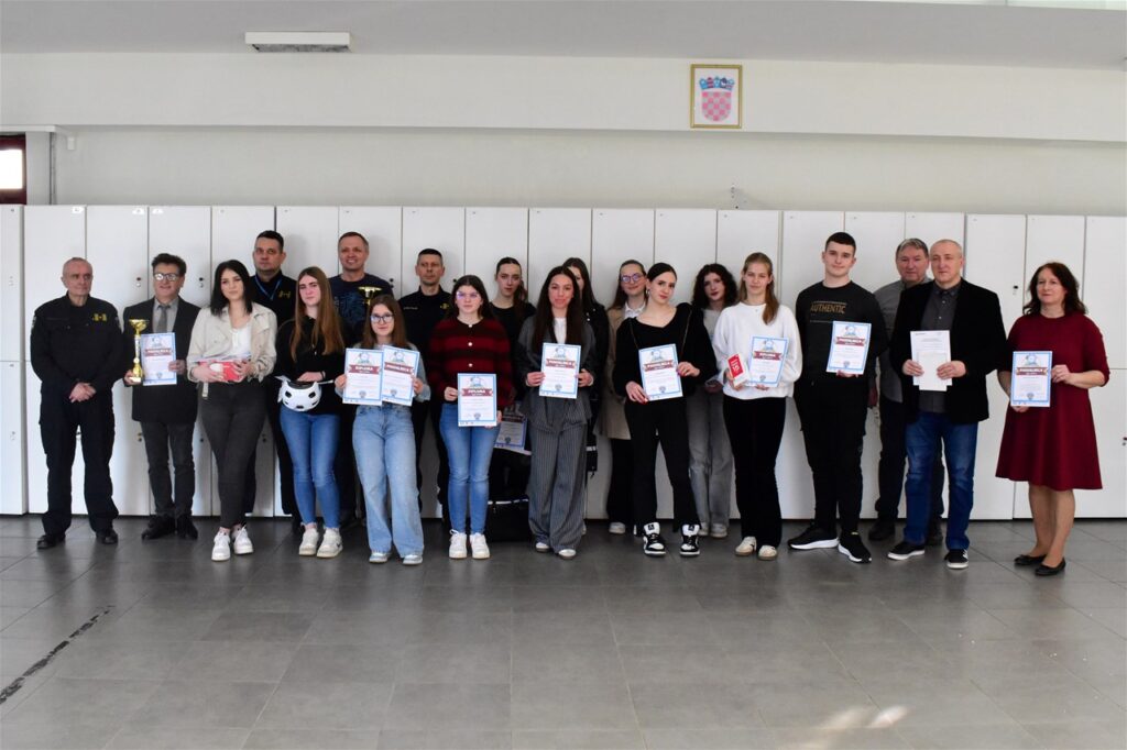 Srednjoškolci iz Zlatara potvrdili dominaciju na državnom natjecanju iz prometnih propisa