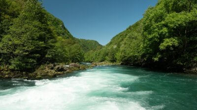 Tragedija na Uni: Srušen čamac, jedan mrtav, traje potraga za nestalima