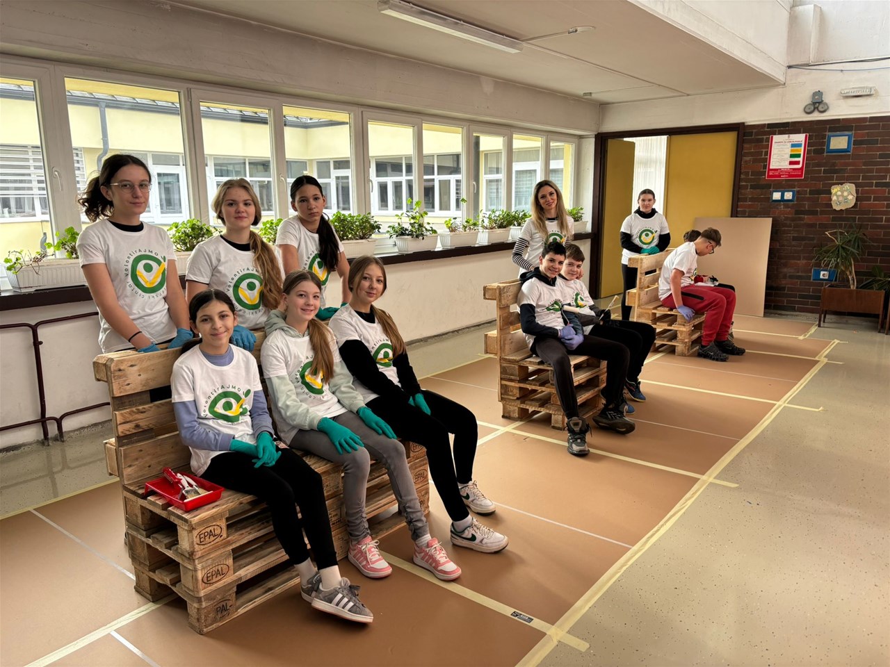 Učenici iz Zaboka udahnuli novi život školskim prostorima kroz volonterske akcije