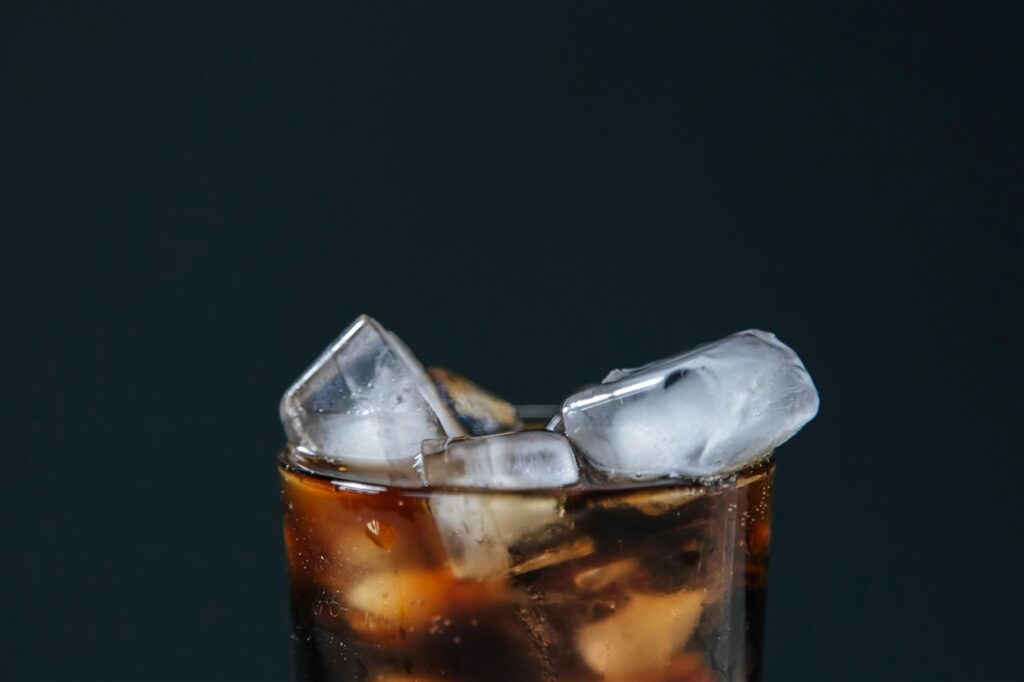 Utjecaj gaziranih pića tamne boje na zdravlje bubrega: Zašto su problematična?