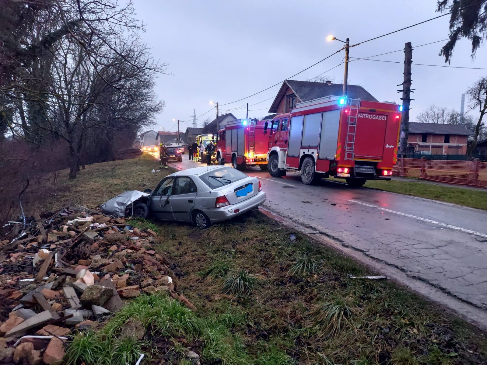 Više ozlijeđenih u teškom sudaru blizu Siska