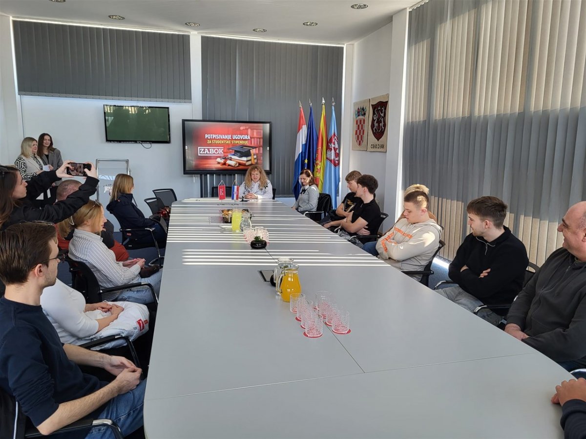 Zabok: 25 studenata dobilo stipendije, izdvojeno 30.000 eura