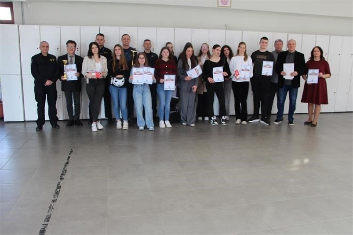 Zlatarski srednjoškolci trijumfirali na 'Prometnoj učilici' s 1106 riješenih ispita
