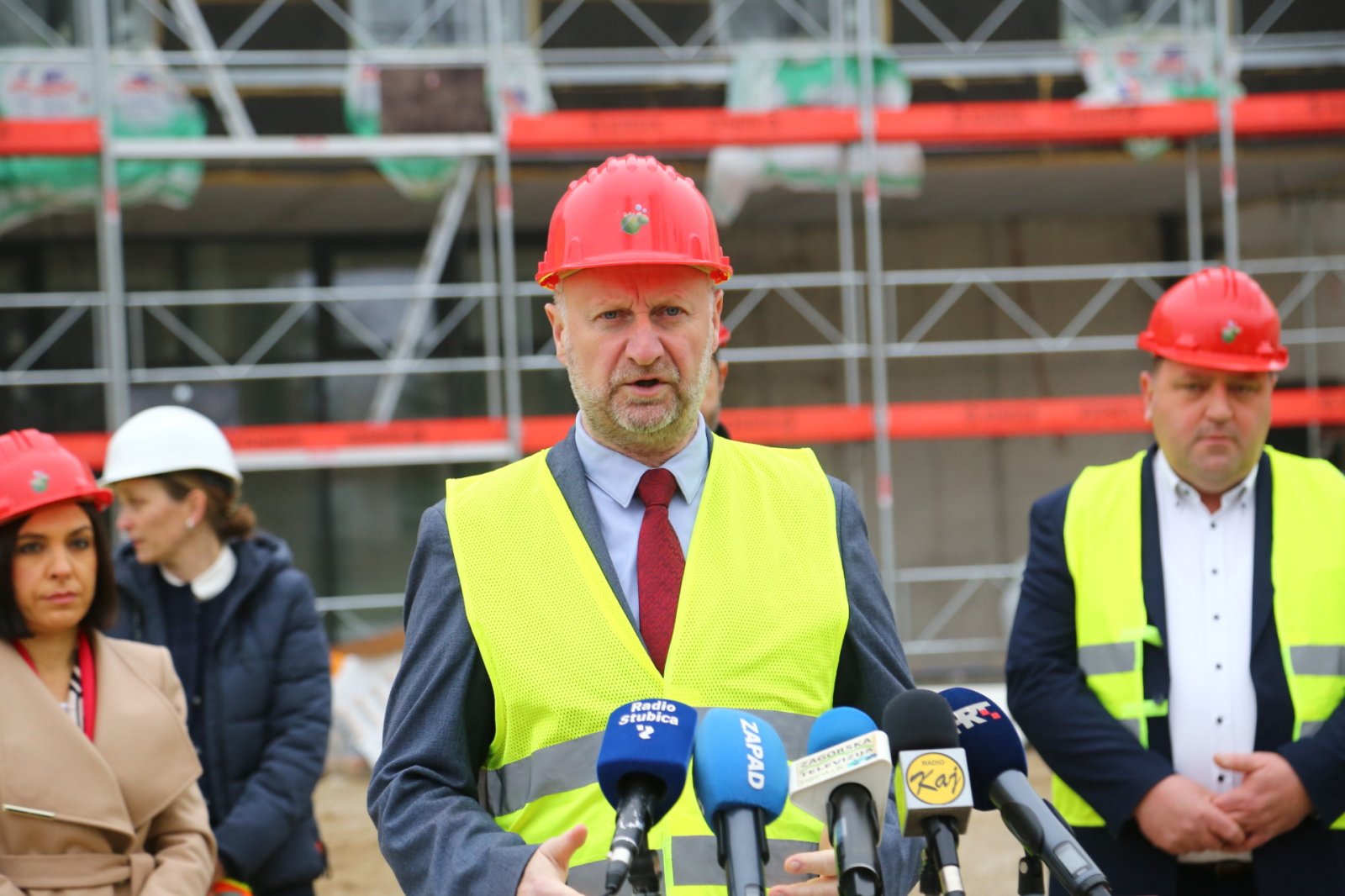 Značajan napredak radova na wellness centru i bazenu u Stubičkim Toplicama, uz podršku ministra i župana