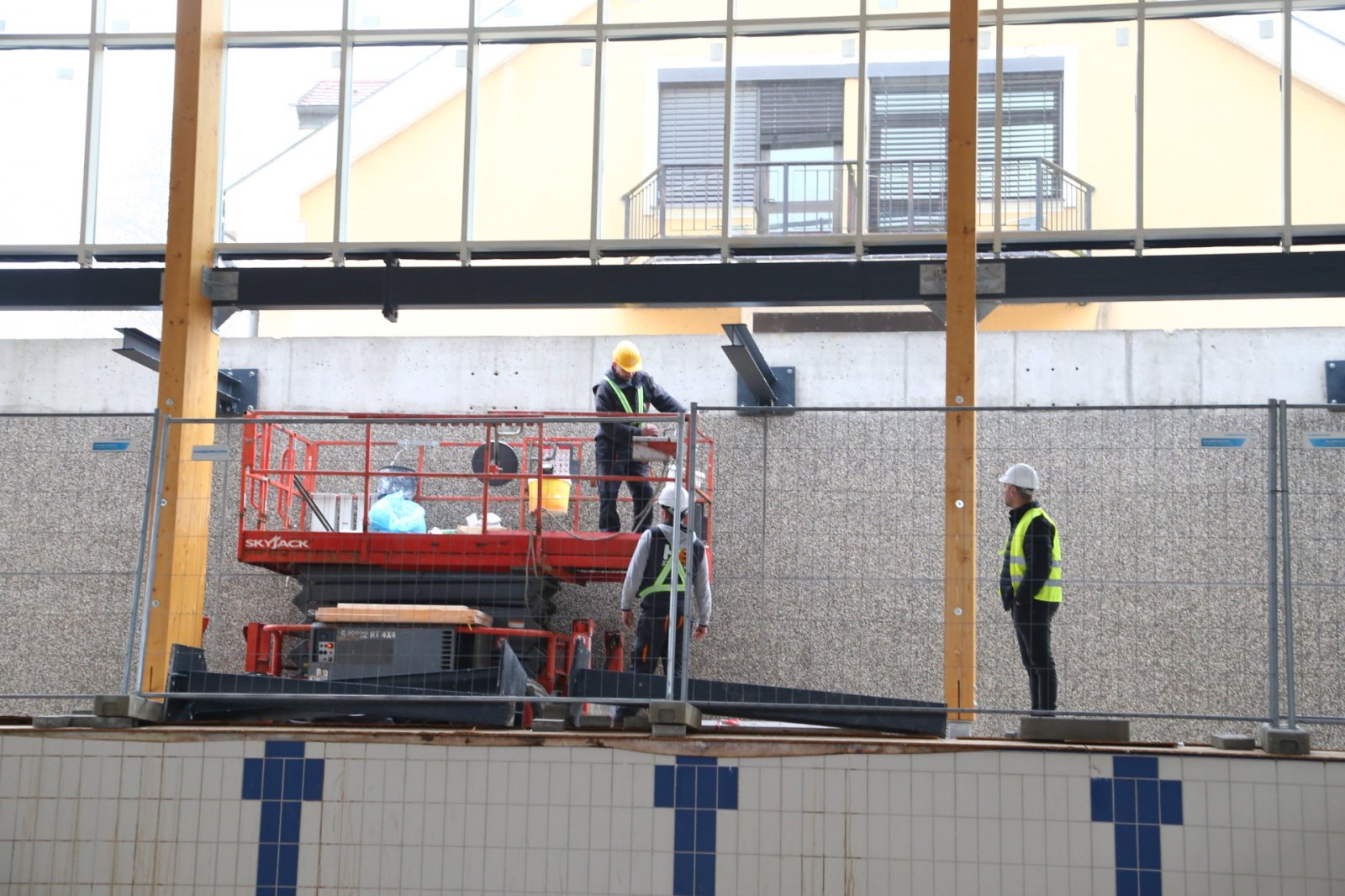 Značajan napredak radova na wellness centru i bazenu u Stubičkim Toplicama, uz podršku ministra i župana