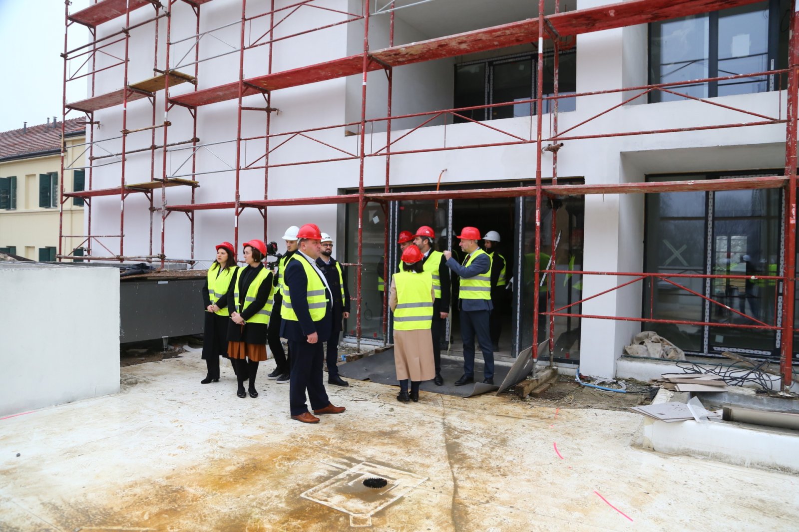 Značajan napredak radova na wellness centru i bazenu u Stubičkim Toplicama, uz podršku ministra i župana