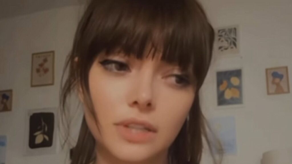 Ella Dvornik odgovorila na kritike o dekolteu: Ironičan osvrt na “srednjovjekovne” muškarce