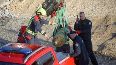FOTO: Operacija premještanja: Pronađena avionska bomba iz Drugog svjetskog rata putuje na uništenje