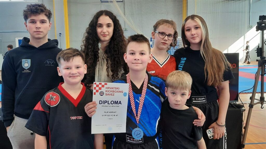 Krapinski kickboksači briljirali na državnom prvenstvu u Jastrebarskom