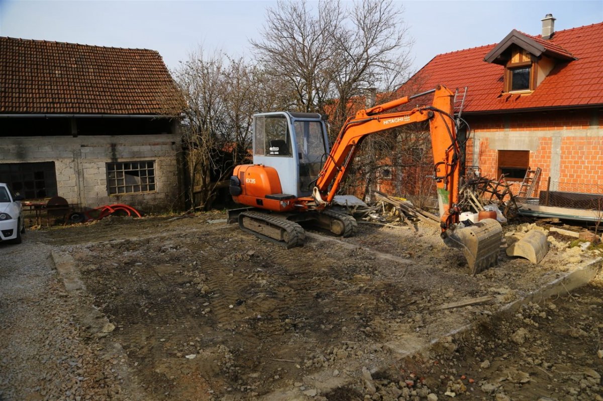 Ministar Bačić posjetio Zagorje: Pregled završenih obnova obiteljskih kuća nakon potresa