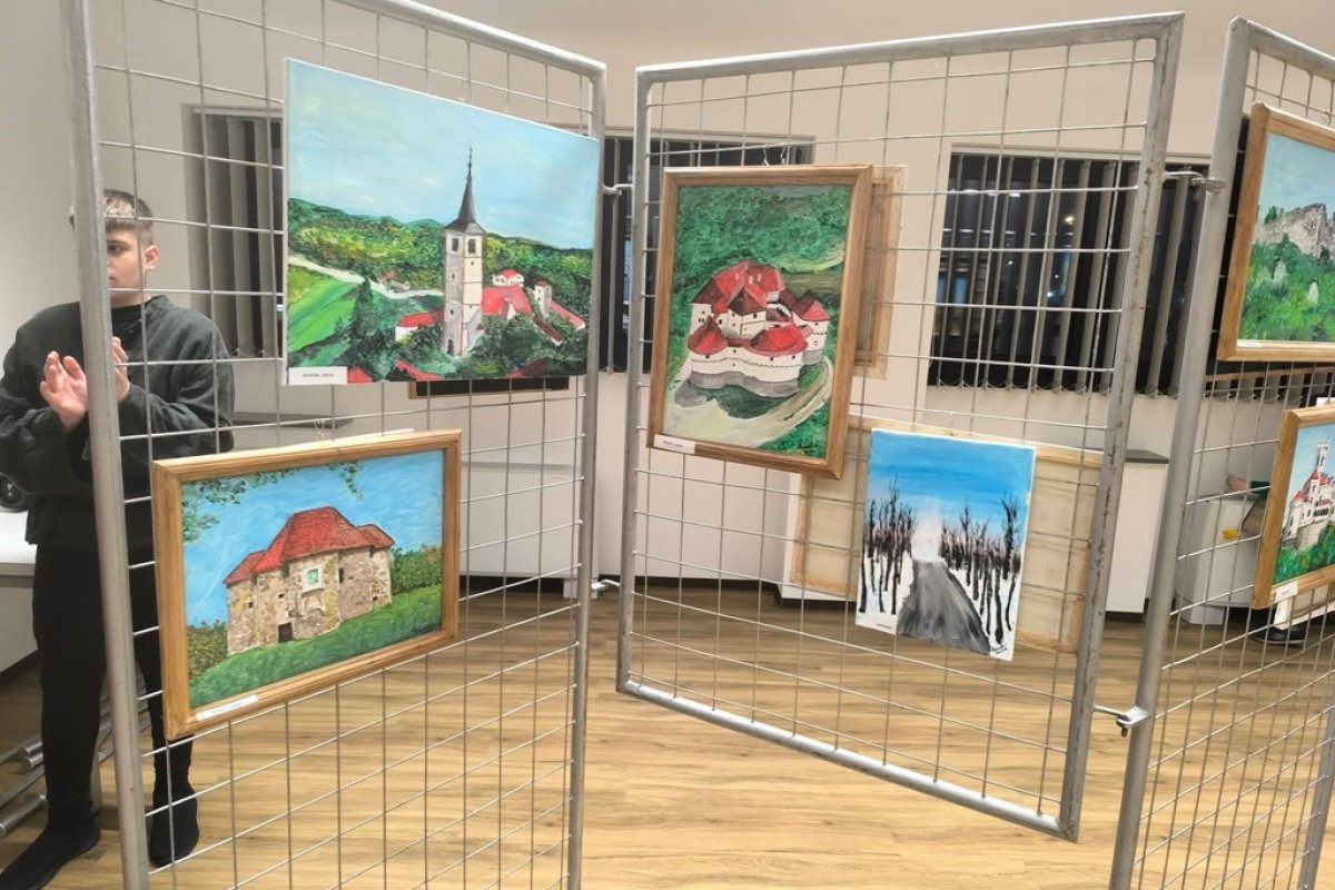 Raznolika umjetnička priča Božidara Roksandića u Konjščini: Izložba "Za svakog po nešto"