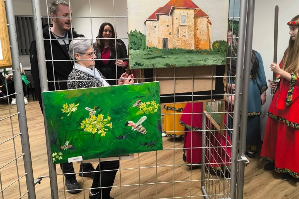 Raznolika umjetnička priča Božidara Roksandića u Konjščini: Izložba "Za svakog po nešto"