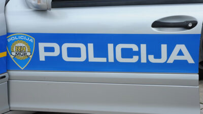 Razotkriven provalnik koji je markirao stanove, zaustavio ga policajac izvan radnog vremena