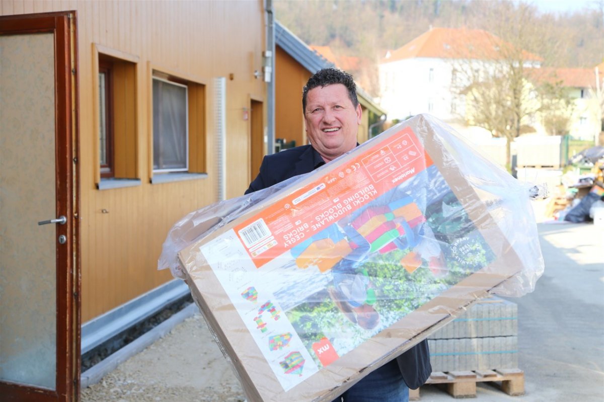 Udruženje obrtnika Zaboka i Velikog Trgovišća donijelo radost mališanima DV Rožica: Neopisivo veselje zbog didaktičkih igračaka