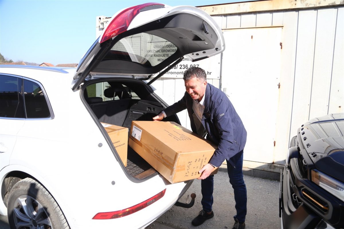 Udruženje obrtnika Zaboka i Velikog Trgovišća donijelo radost mališanima DV Rožica: Neopisivo veselje zbog didaktičkih igračaka