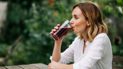 Višnja: Tajna moćnog soka za crijeva i kvalitetan san