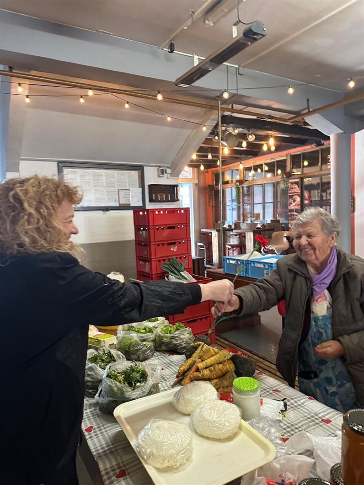 Zabočke ulice odjekivale su porukama o ravnopravnosti: Gradonačelnica Đurek podijelila karanfile za Dan žena