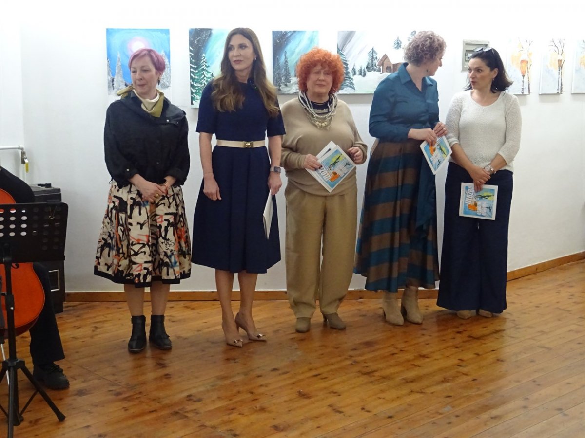 Zlatarčanke proslavile Dan žena izložbom "Kist i vino" uz glazbu i delicije